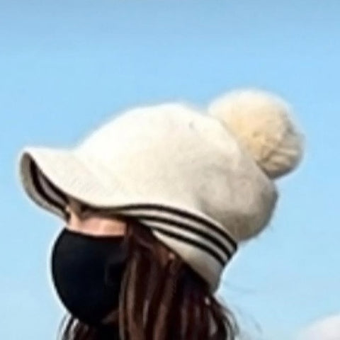 Women Wool Knit Pom Pom Cap Sports Golf Ski Winter Hat