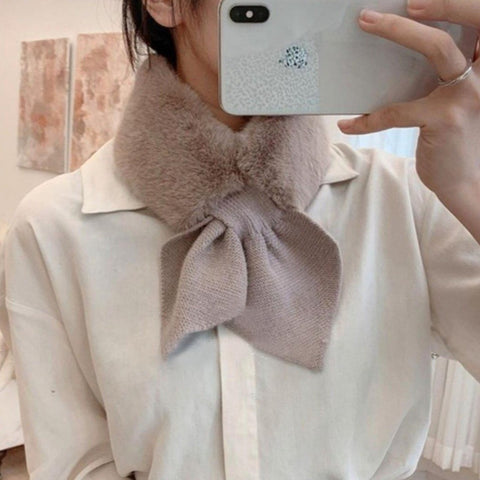 Women's Faux Fur Pull Through Scarf