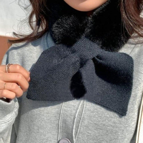 Women's Faux Fur Pull Through Scarf