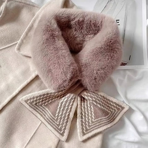 Women's Soft Faux Fur Pull Through Scarf with Pattern Tail