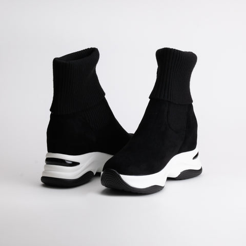 Women Minimalist High Top Knit Sock Sneakers
